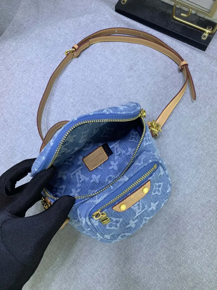 Louis Vuitton M83353 Mini Bumbag Shoulder Bags Size 17*12*9cm