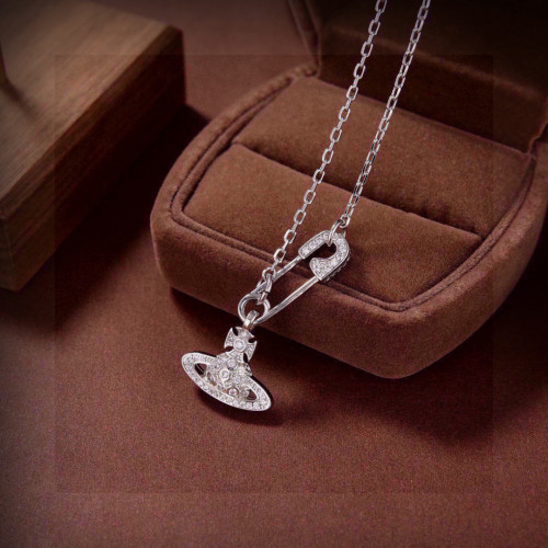 Jewlry Vivienne Westwood