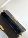 M82637 4