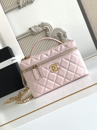 Chanel Clogo AP4483