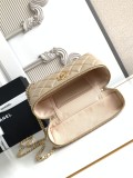 Chanel Clogo AP4483