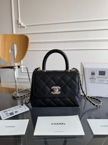 Chanel Coco handle Ap4244