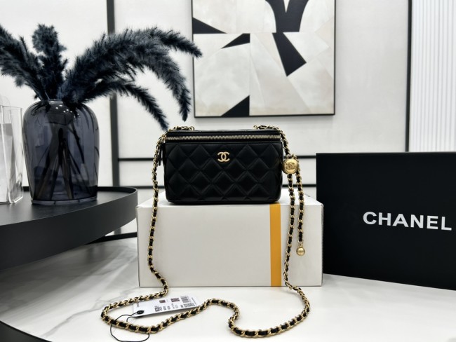 Chanel AP AP2303