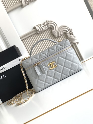 Chanel Clogo AP4483