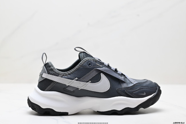 NIKE TC