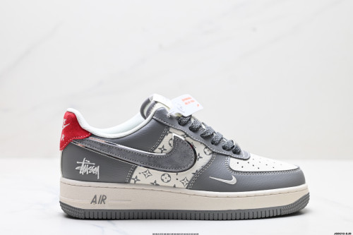 NIKE AIR FORCE