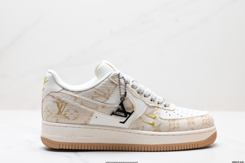 NIKE AIR FORCE