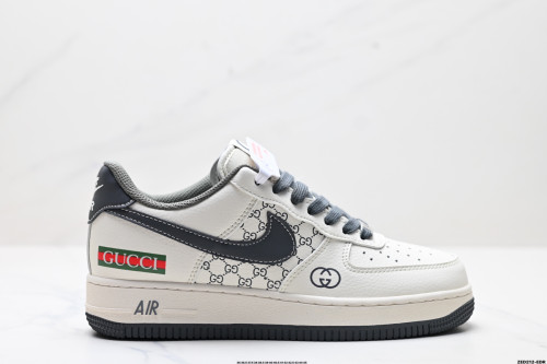 NIKE AIR FORCE