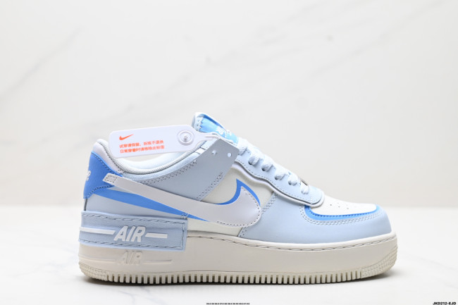 NIKE WMNS Air Force