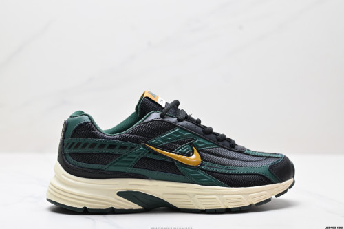 Nike Initiator