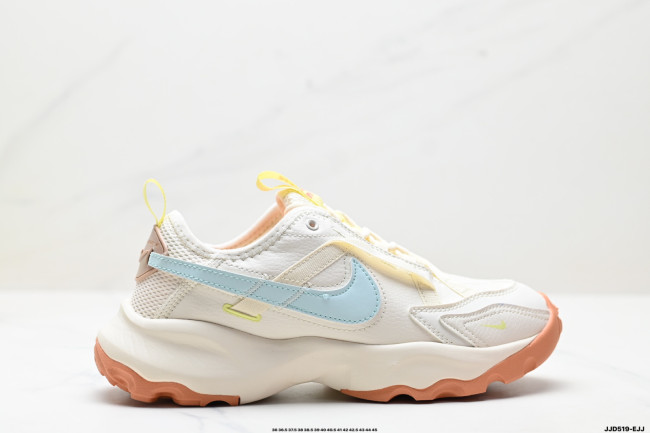 NIKE TC