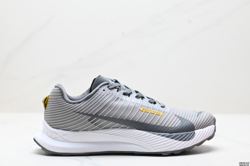 NIKE Trail KIGER