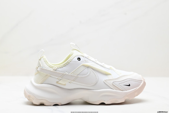 NIKE TC