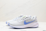Nike REVOLUTION
