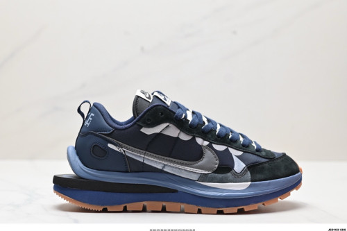 Nike Vaporwaffle Sacai