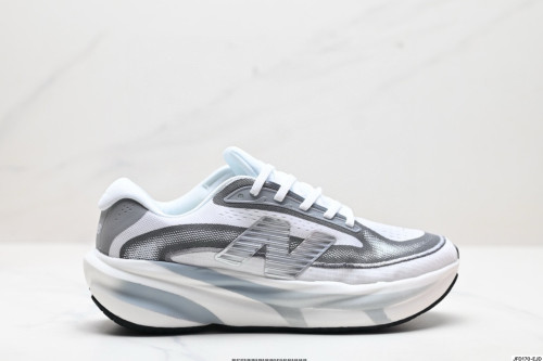 New Balance NB Fresh Foam Evoz