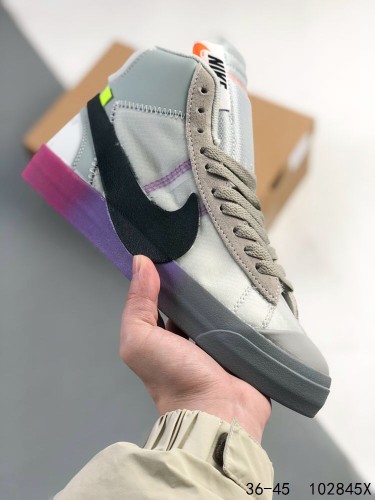 Sneaker