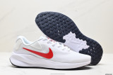 Nike REVOLUTION