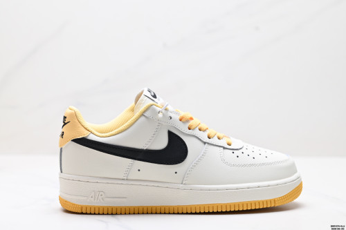 Nike AIR FORCE