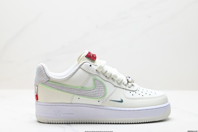 Nike AIR FORCE