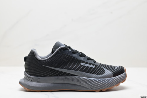 NIKE Trail KIGER