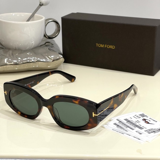Sunglass TOM FORD
MODEL