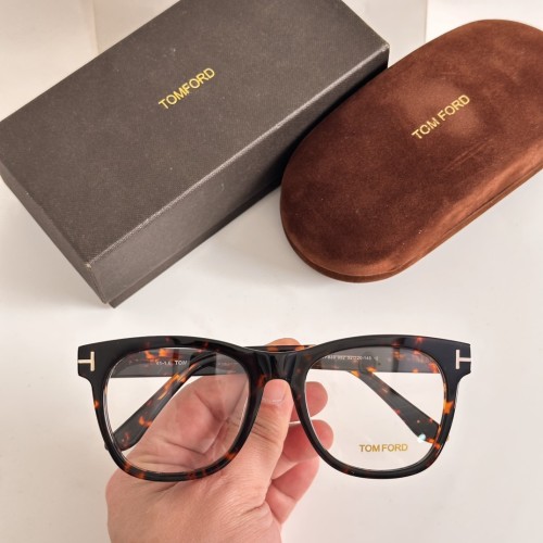 Sunglass TOM FOR