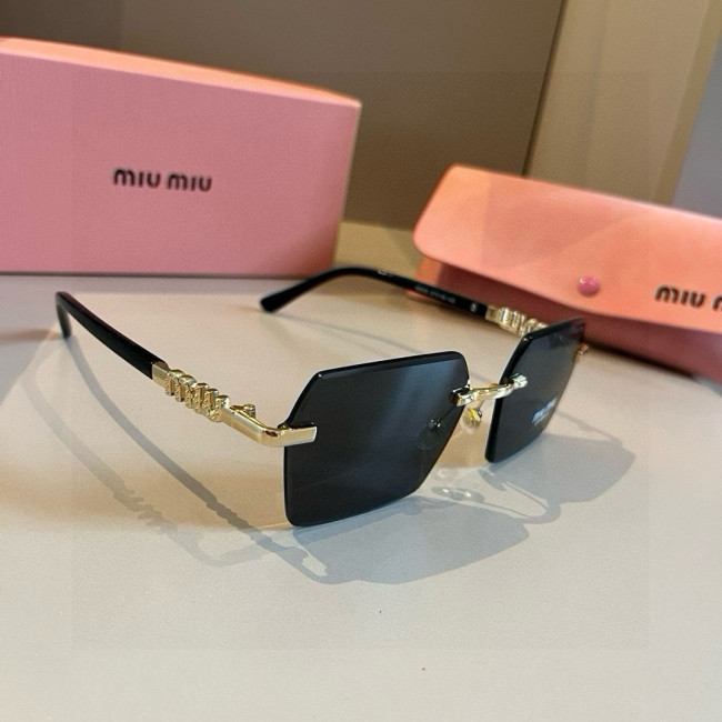 Sunglass MIUMIU