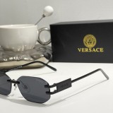 Sunglass VERSACE
MODEL