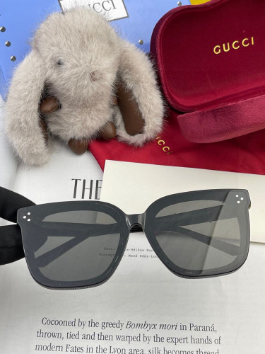 Sunglass GUCCI