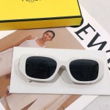 Sunglass Fendi E40151