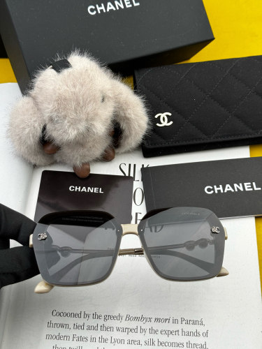 Sunglass CHANEL