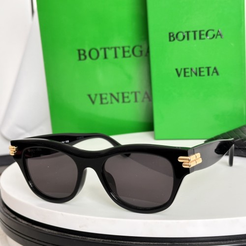 Sunglass BOTTEGA VENET