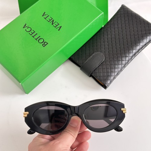 Sunglass BOTTEGA VENET