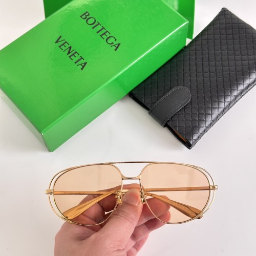 Sunglass GA VENETA
Model