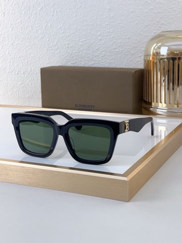 Sunglass BURBERRY 
BE