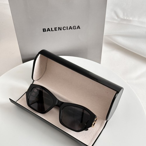 Sunglass BALENCIAG