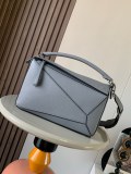 Loewe Jonathan Anderson 9017