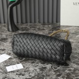 BV Teen Clutch
BottegaVeneta 1080