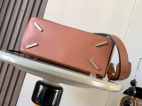 Loewe Jonathan Anderson 9017