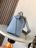 Loewe Jonathan Anderson 9017