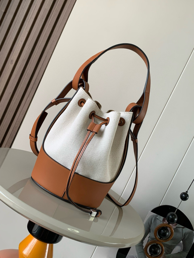 Loewe we Anagram 9083
