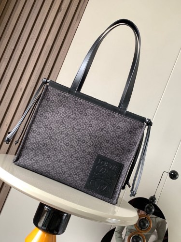 Loewe cushion tote bag 8015