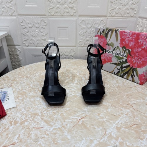 shoes DG 2025