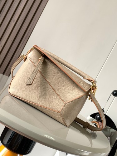 Loewe Puzzle 8003