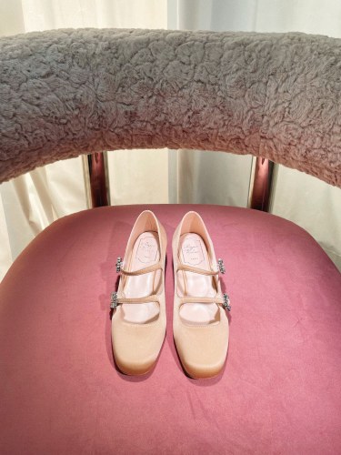 shoes 3440