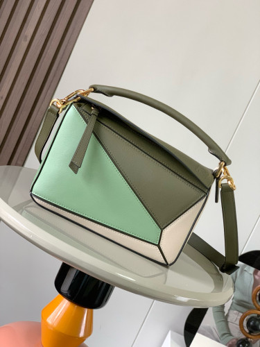 Loewe Jonathan Anderson 9005