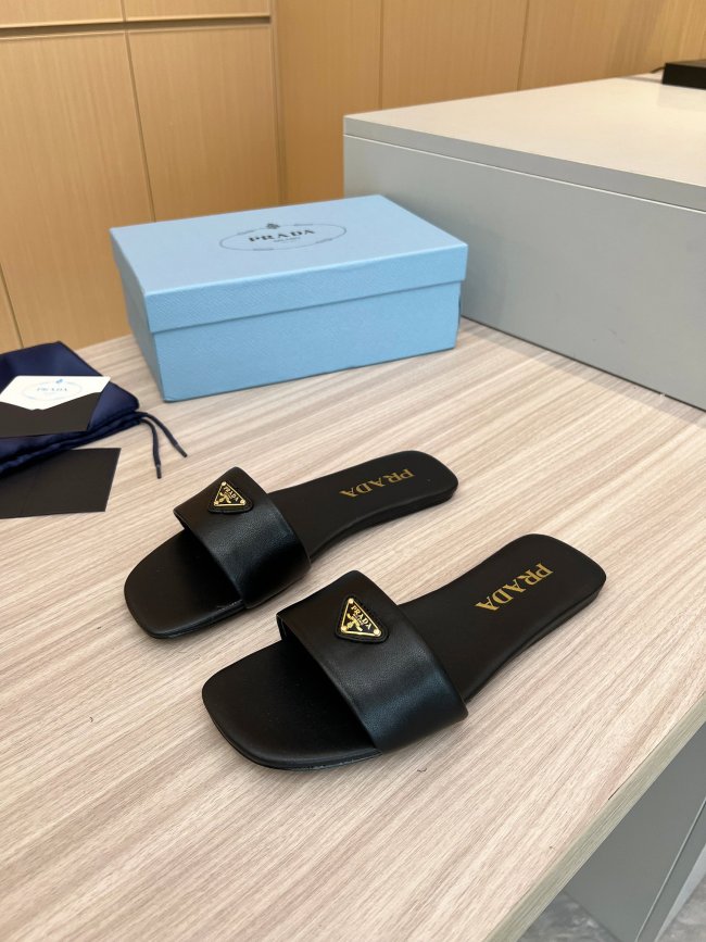 shoes Prada 2025