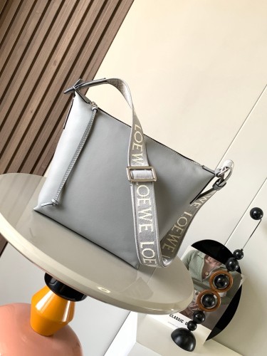 Loewe Cubi 9026