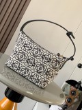 Loewe Cubi Anagram 9007